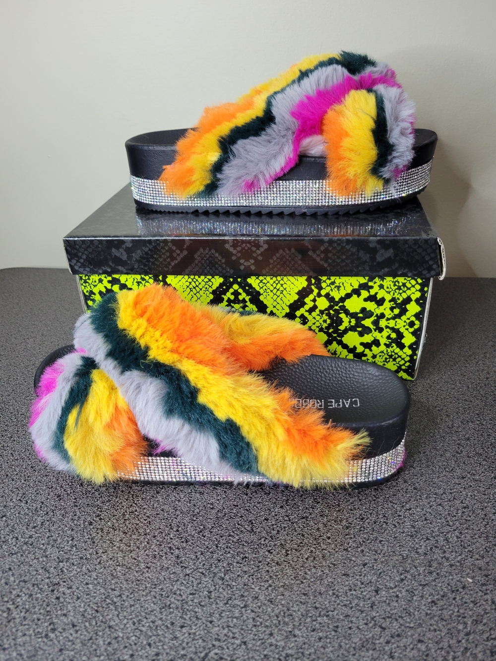 Multicolor Fuzzy Platform Slides with Rhinestone Edge